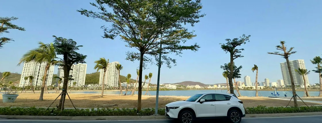 Noi Bai Airport to Hanoi one-way or return transfer