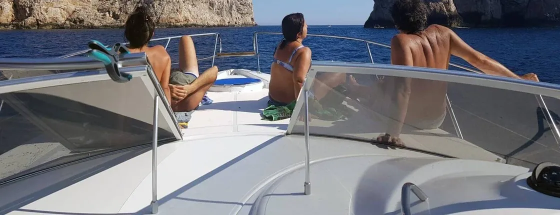 Full Day Boat Trip along the Alghero Coast from Fertilia