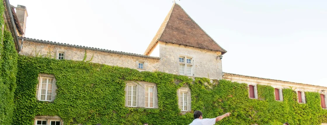 Chateaux and Terroirs Guided Tour on the Bordeaux Wine Roads