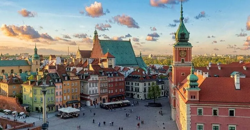 Self guided tour with interactive city game of Warsaw