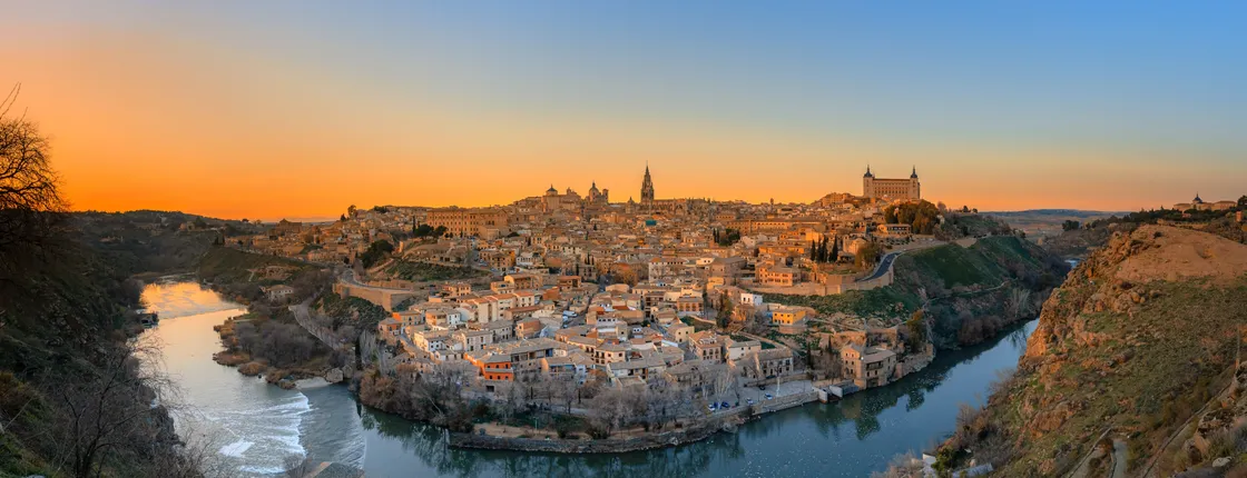 Toledo hot-air balloon flight with transfer from Madrid