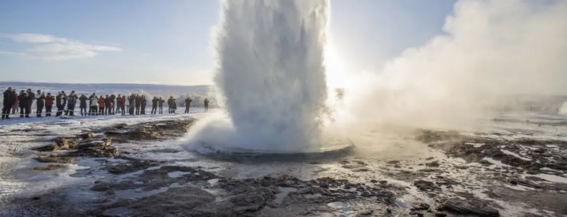 Explore the golden circle for 1 day in a small group
