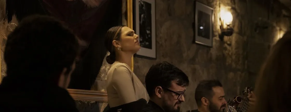 Intimate Fado Concert in a Typical Venue