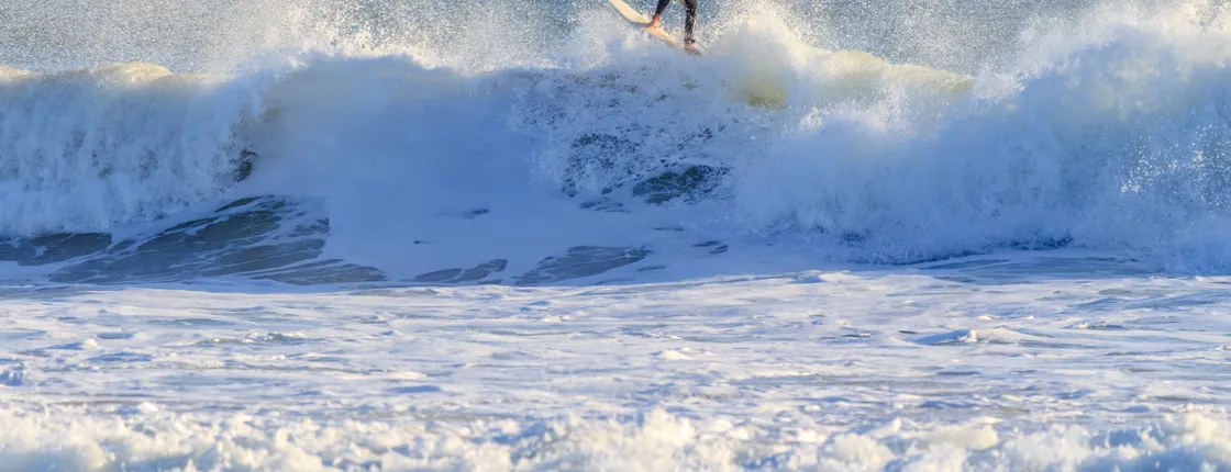 Surf lesson in Carcavelos beach