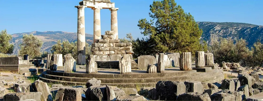 Delphi Self-Guided Audiovisual Tour with 3D Models