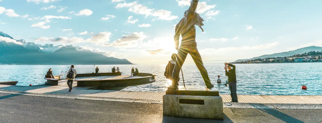 Chaplin, Montreux and Chillon Castle gold tour with cruise from Lausanne