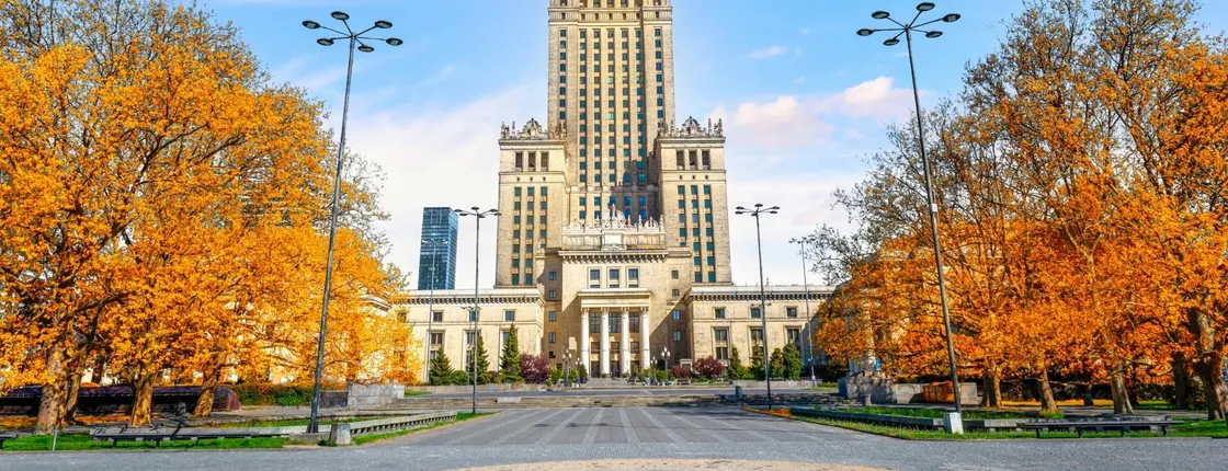 Navigate Warsaw's photogenic highlights with a local