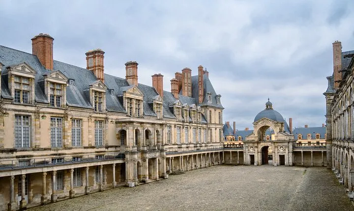 Fontainebleau Palace and The Painters' Village of Barbizon Day Trip from Paris