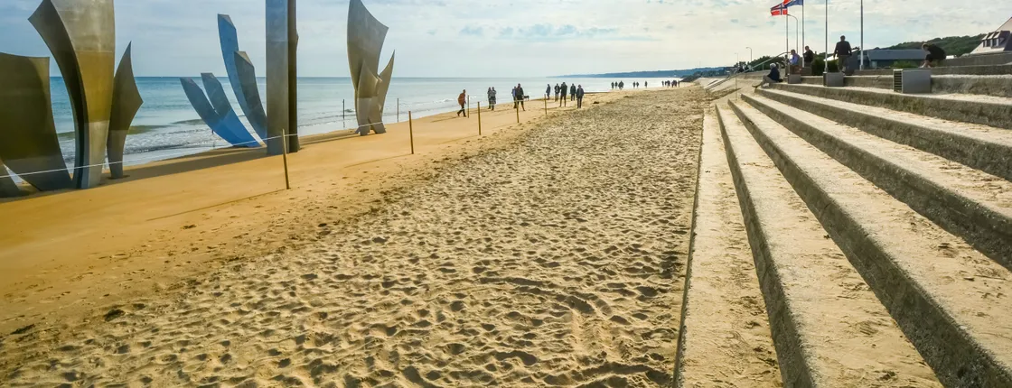 Guided tour to D-Day beaches from Paris with transport