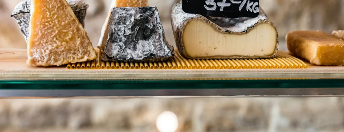Walking tour of Le Marais with wine & cheese tasting