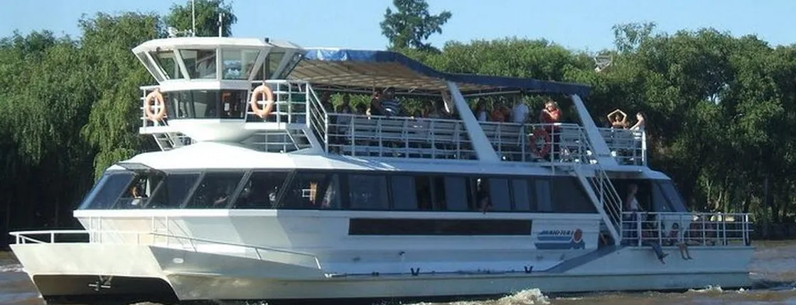Private tour to Buenos Aires northern neighborhoods with cruise