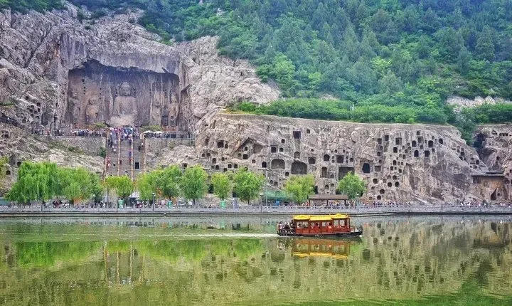 Longmen Grottoes Entry Ticket with Optional Guide or Transfer