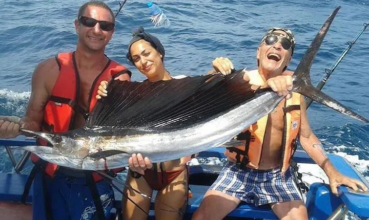 Day Fishing Join On Bottom Fishing By Spinning From Phuket