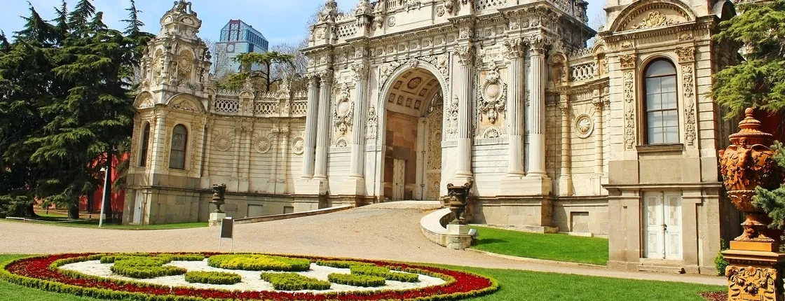 Dolmabahce Palace plus Harem skip-the-line ticket and audio guide