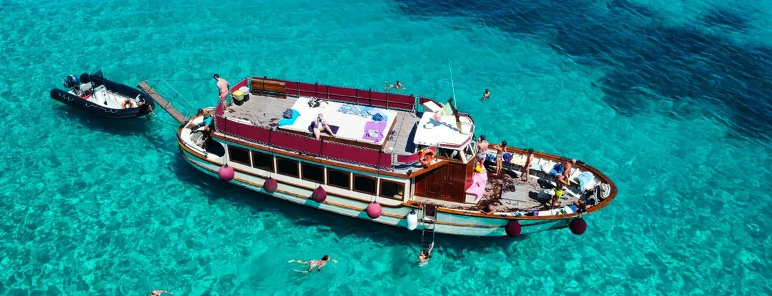 Full-day guided tour of La Maddalena Archipelago from Palau