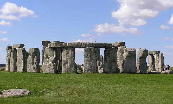 Stonehenge, Windsor Castle From London Day Trip in a Private Vehicle