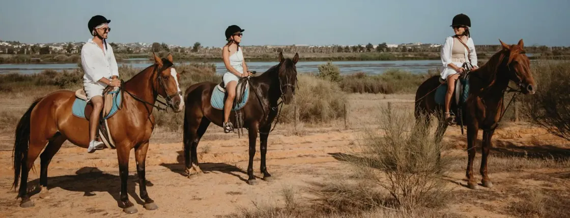 Albufeira lagoon horseback riding experience with hotel pick-up