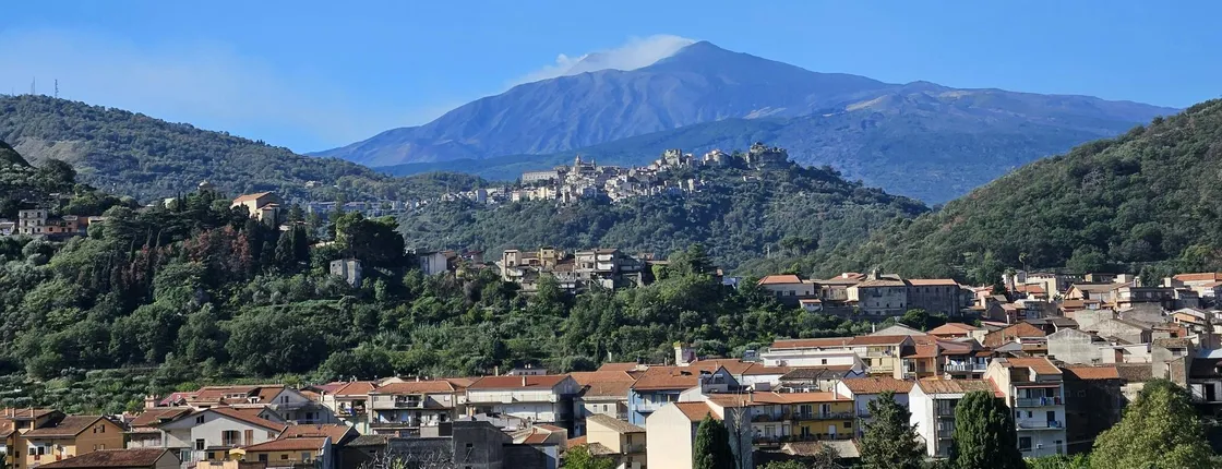 Private Castiglione, Alcantara Gorges and wine tasting tour
