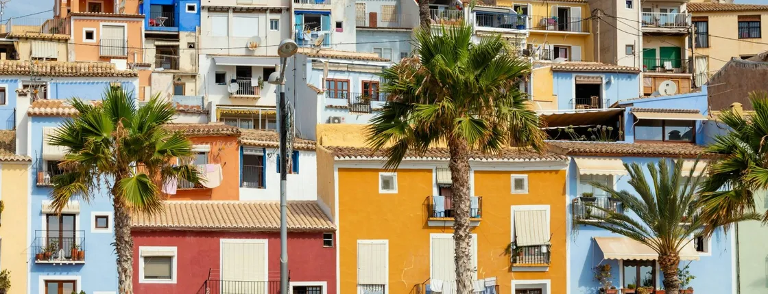 Half-day guided tour to Finestrat Motor Museum and Villajoyosa