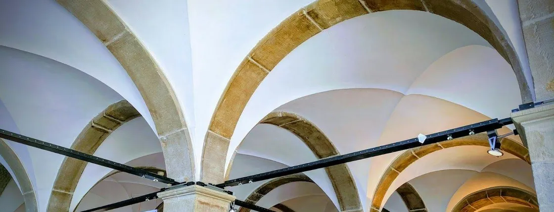 Engaging audio tour through Lausanne's rich history
