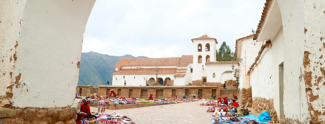 2-day Sacred Valley and Chinchero guided tour