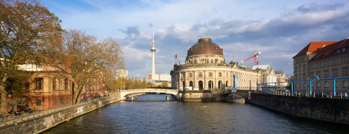 3-hour Berlin World Heritage boat tour from Wannsee