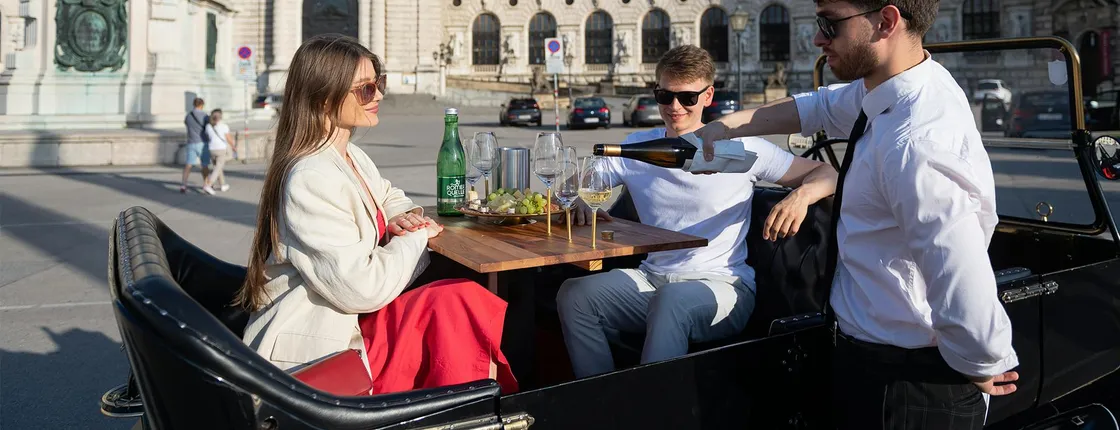 Vienna private evening tour on a vintage car with dinner