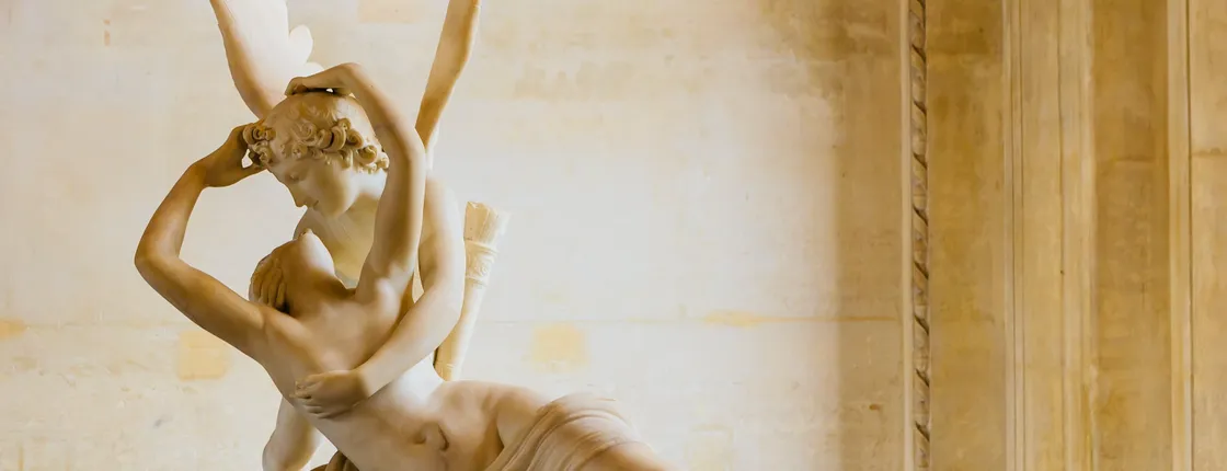 Louvre Museum guided tour with reserved access