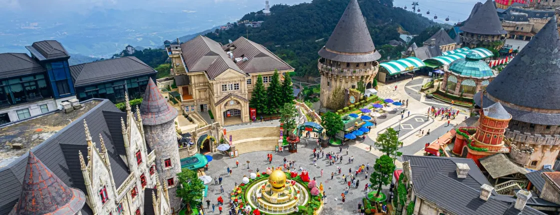 Ba Na Hills private tour with Golden Bridge