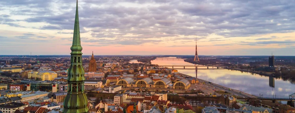 1-hour walking tour of Riga with a local