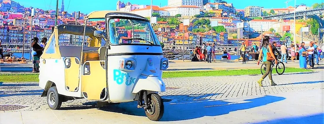 All around Porto half-day tuk-tuk tour