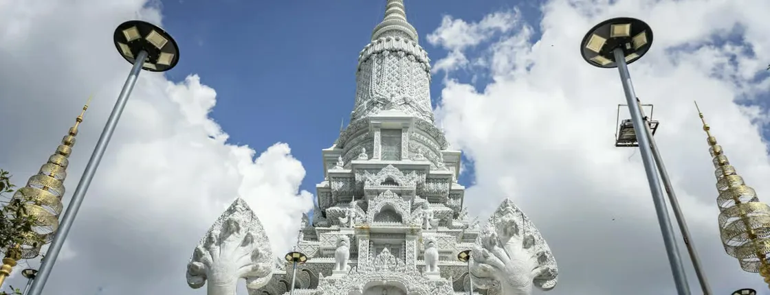 Old City Oudong, and Koh Chen village tour by tuk-tuk from Phnom Penh