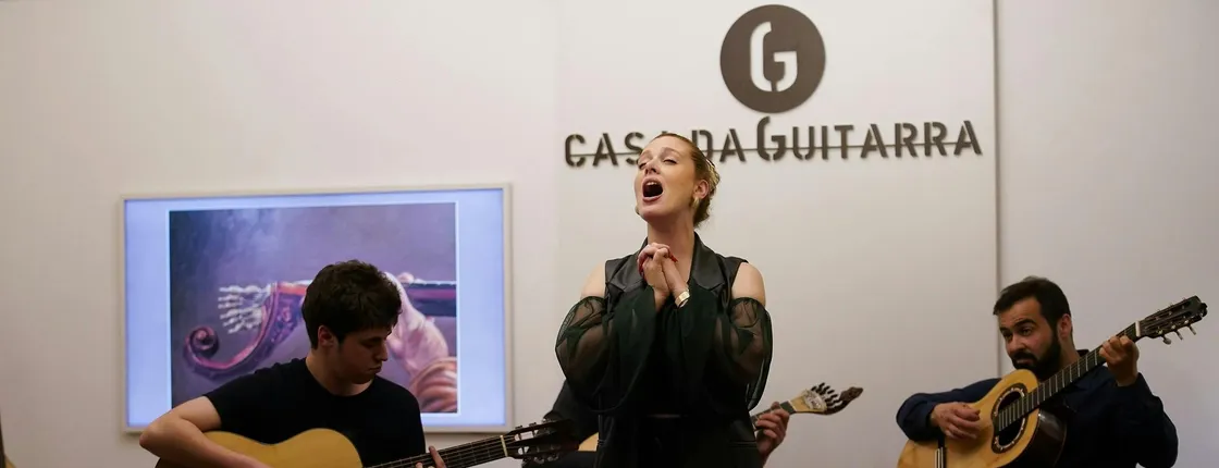 Casa da Guitarra Porto fado show