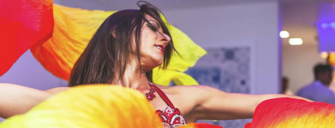 Arabian night dance show with tapas and wine in Algarve