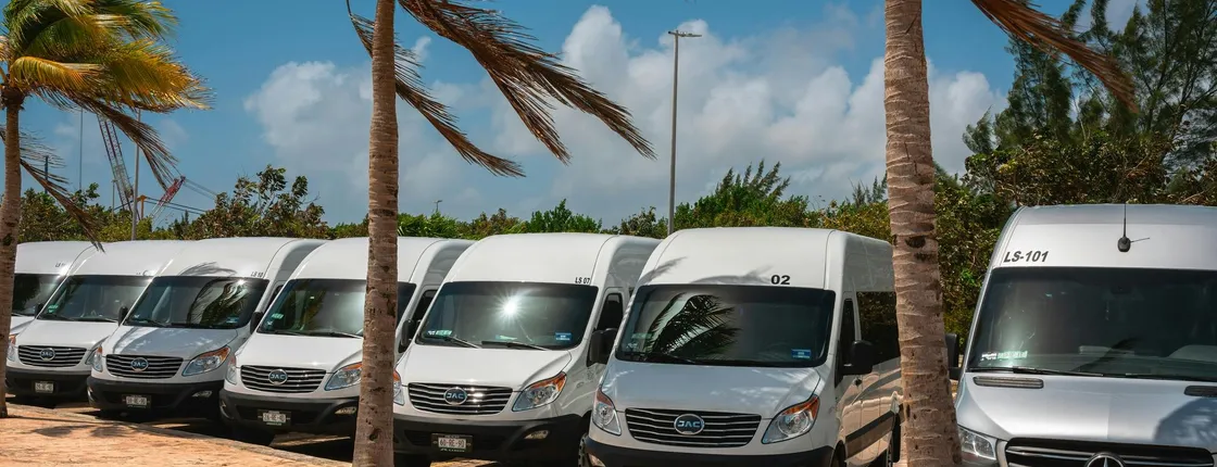 Private airport transportation to Cancun hotels