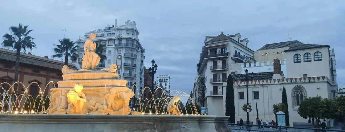 Seville Archive of Indies, Torre del Oro and Salvador Church tour