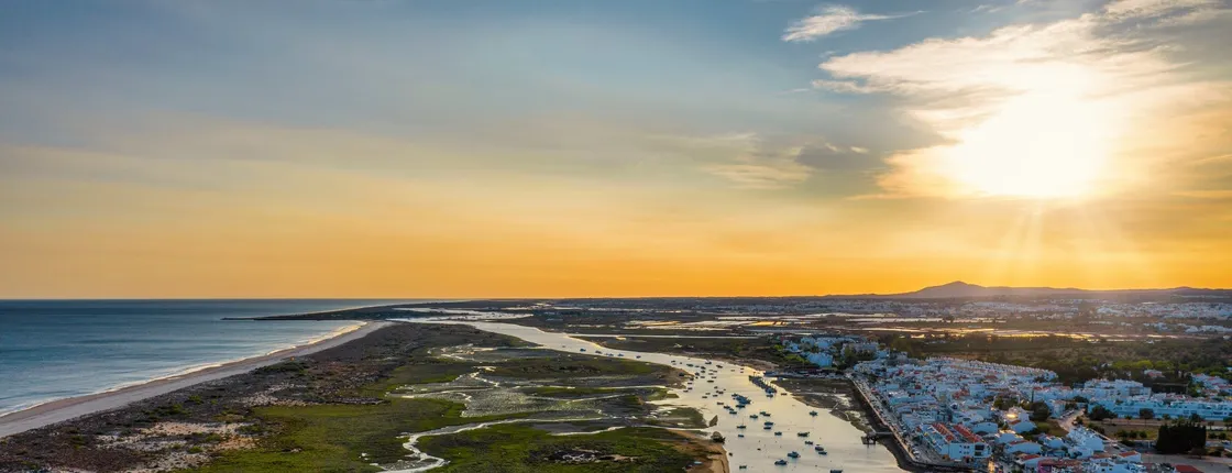 Marriage Proposal Sunset Tour in Catamaran on Ria Formosa