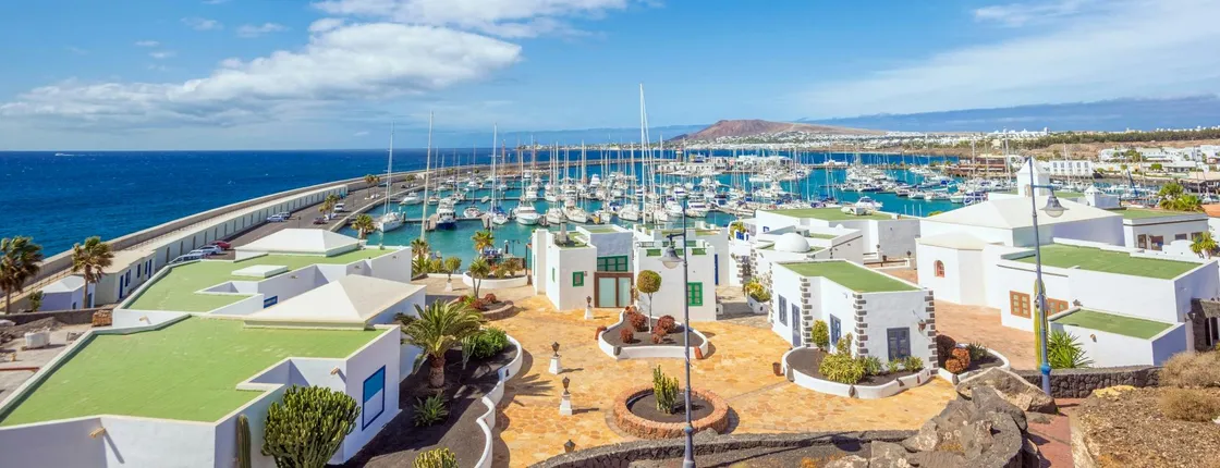 Guided shopping and exploration trip to Marina Rubicón