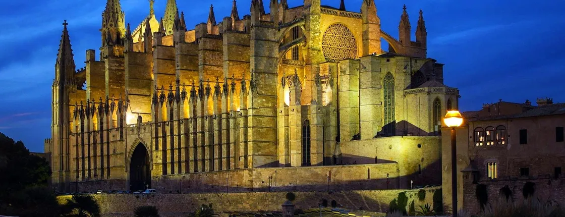 Palma by night with optional guided tour, tapas or audiovisual experience
