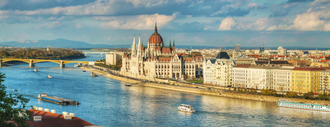 Private boat tour in Budapest for 1 or 2 hours