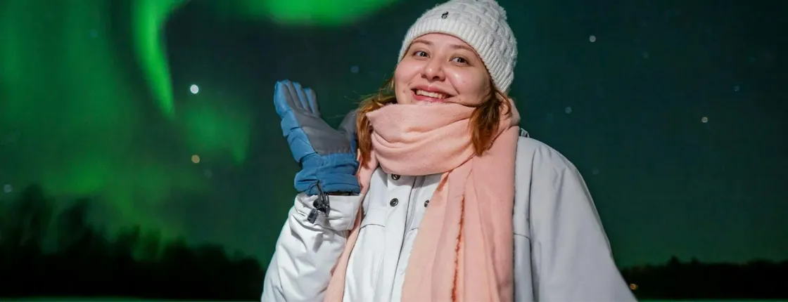 Northern Lights chasing bus tour from Rovaniemi with expert guides