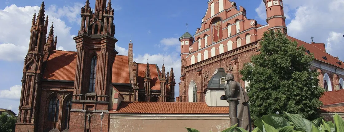 Guided tour of Vilnius' Independent Republic of Artists with a local