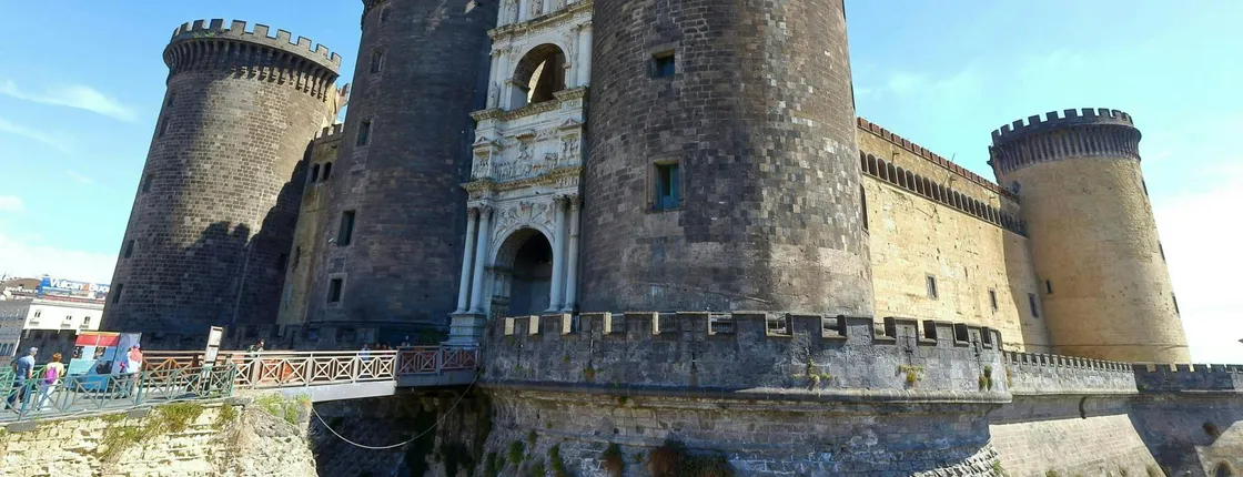 Full-day Naples and Pompeii guided tour with lunch