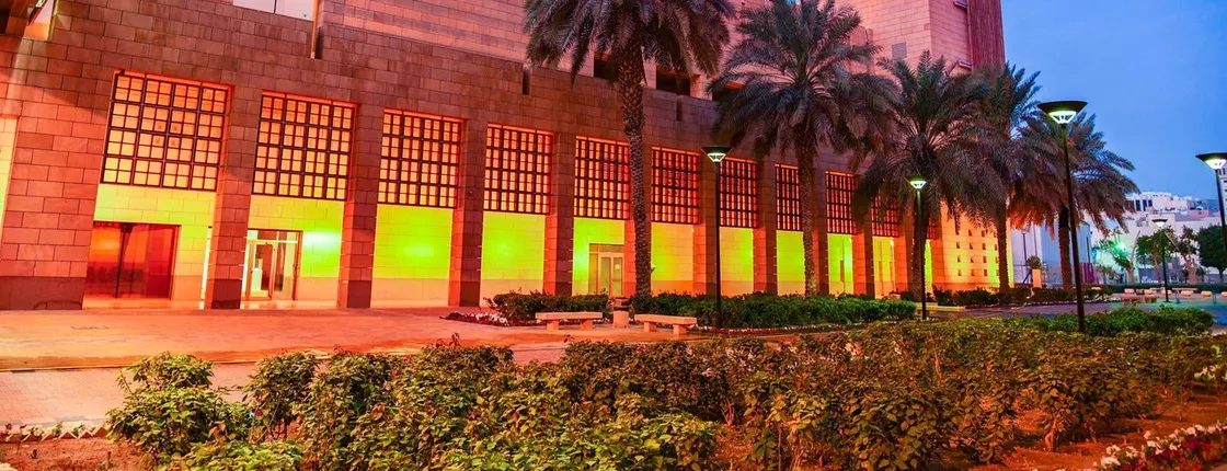 Riyadh explorer full-day tour with lunch
