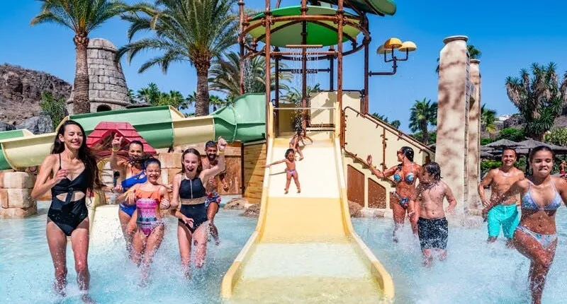 Aqualand and Palmitos Park transfer package