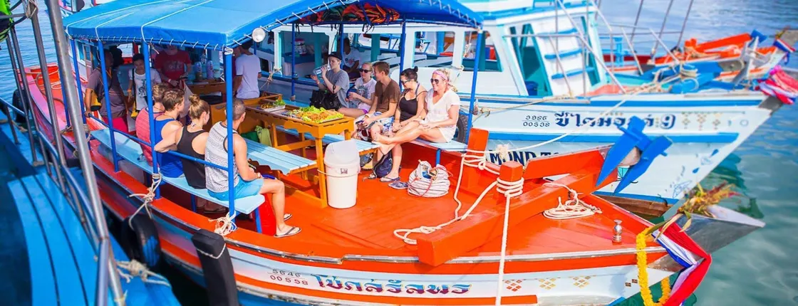 Morning boat tour to Koh Nangyuan and Koh Tao with Thai lunch box