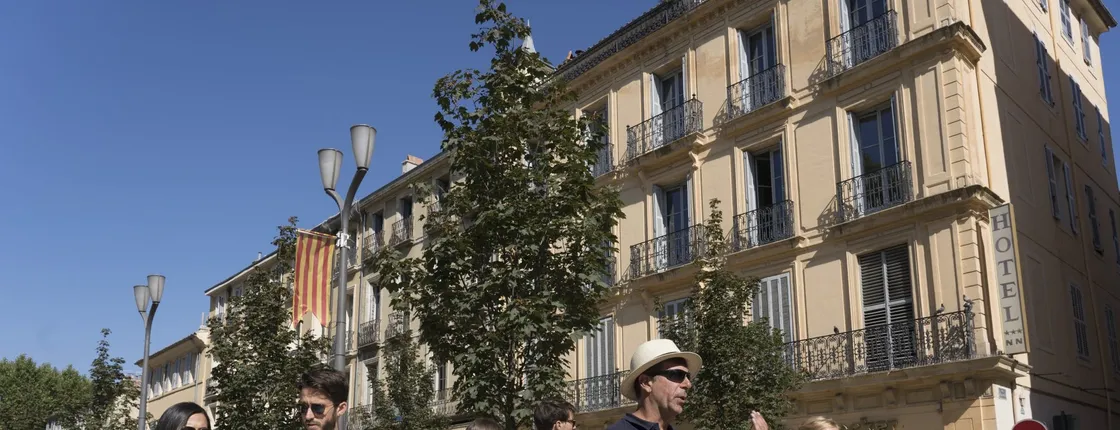 Walking tour of Aix-en-Provence with food tasting