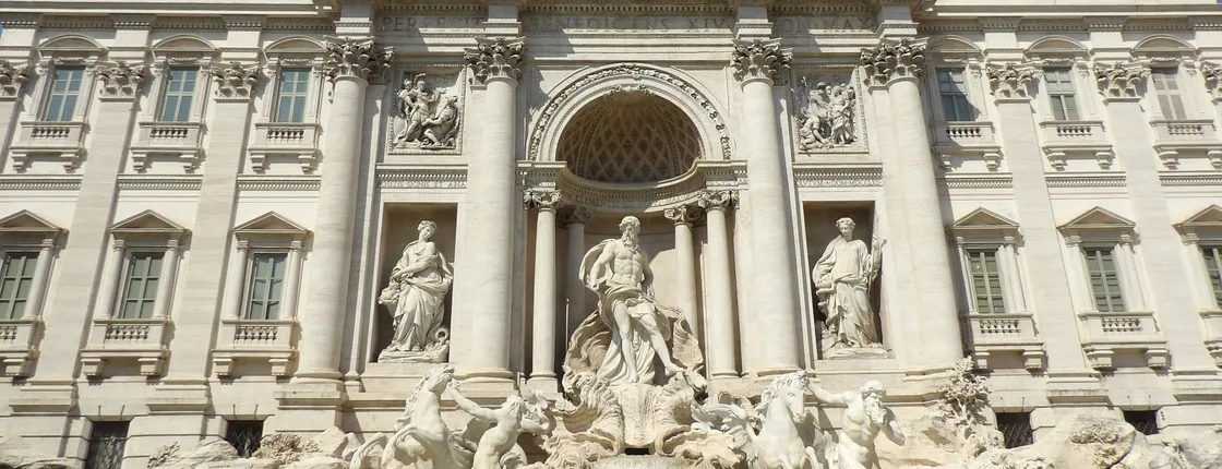 Squares and fountains of Rome walking guided tour