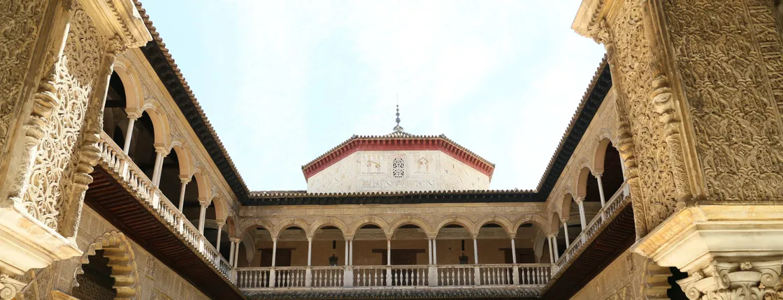 Sevilla Alcázar guided tour with priority access tickets