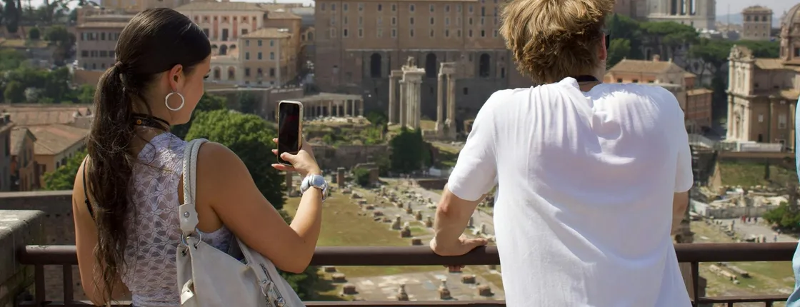 Exclusive guided tour of the Colosseum, Palatine Hill and Roman Forum